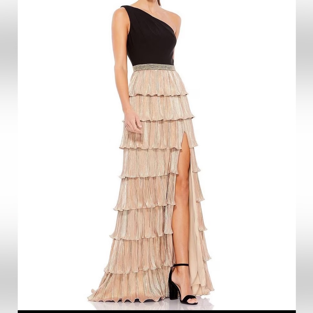 Mac Duggal black crepe, gold jersey tiered gown, sz 4, worn once